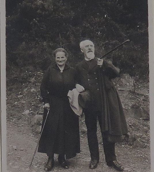 Bernhard Hertel mit Ehefrau Katharina (Catha) 1925 in Badenweiler; Archiv, Katholische Kirchengemeinde Salvator-Lichtenrade
