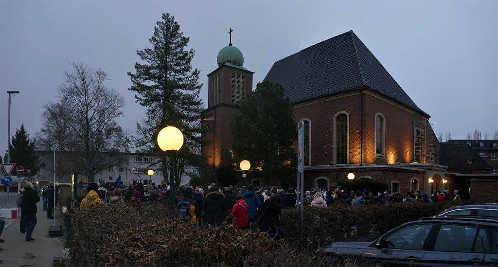Friedensgebet Salvator 27. 2. 2022 - Foto: Volker Höppel